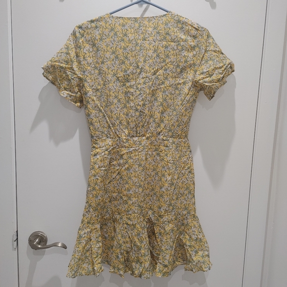 NWT BB Dakota by Steve Madden Big Flirt Energy Floral Faux Wrap Mini Dress, Sz S - Picture 4 of 12